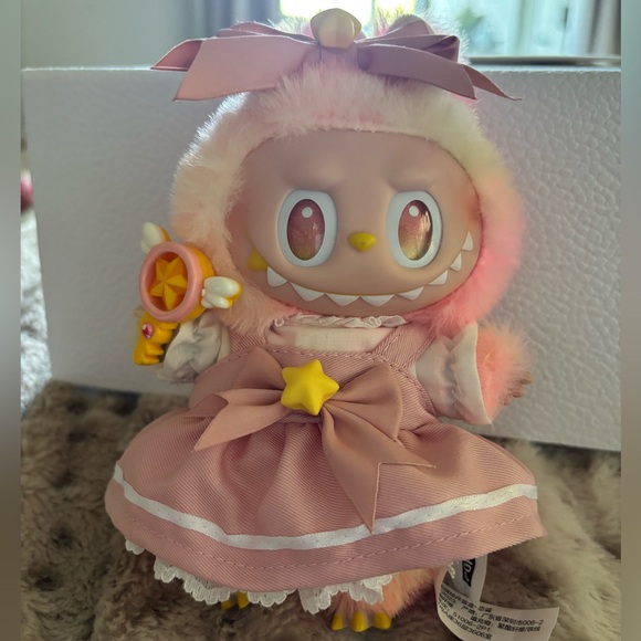 🖤🖤 Labubu all three of them with outfits.🖤🖤 - Picture 4 of 9